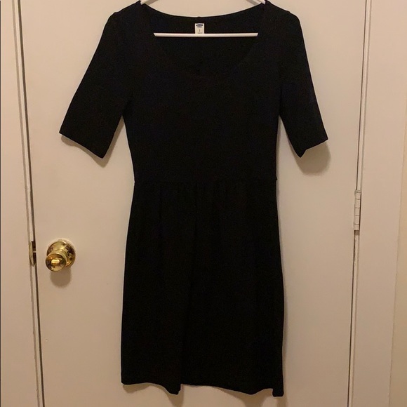 black half sleeve dress